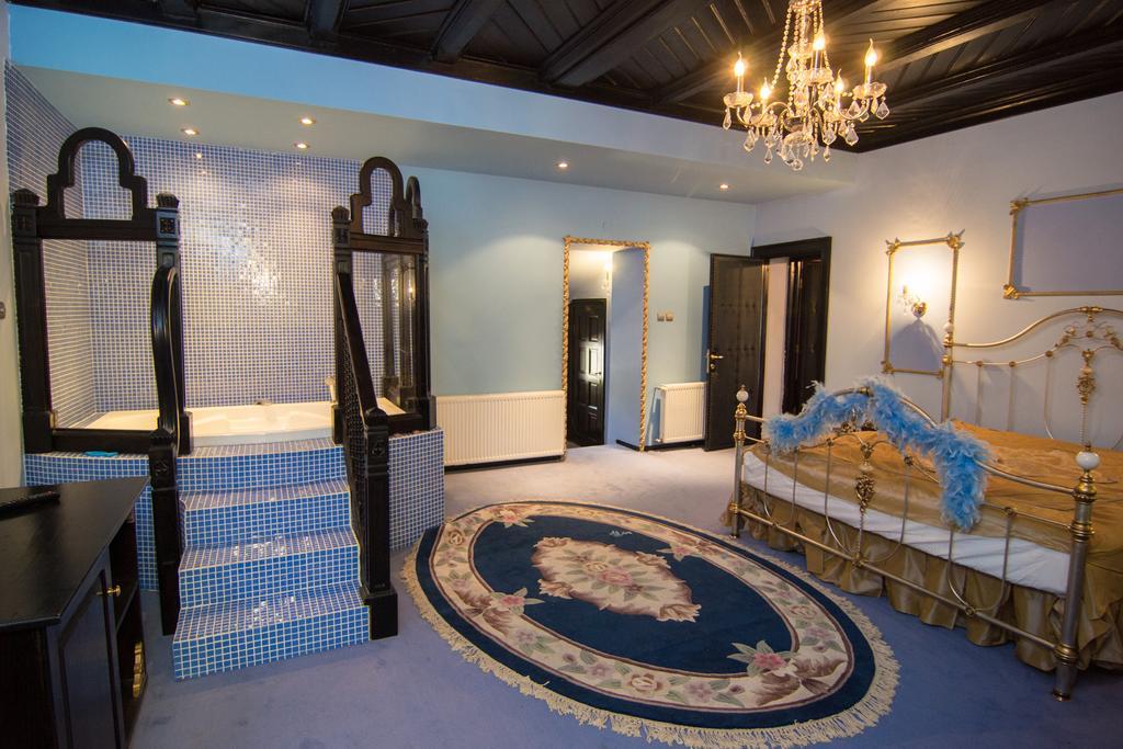 Casa Cu Farfurii Hotel Синая Екстериор снимка