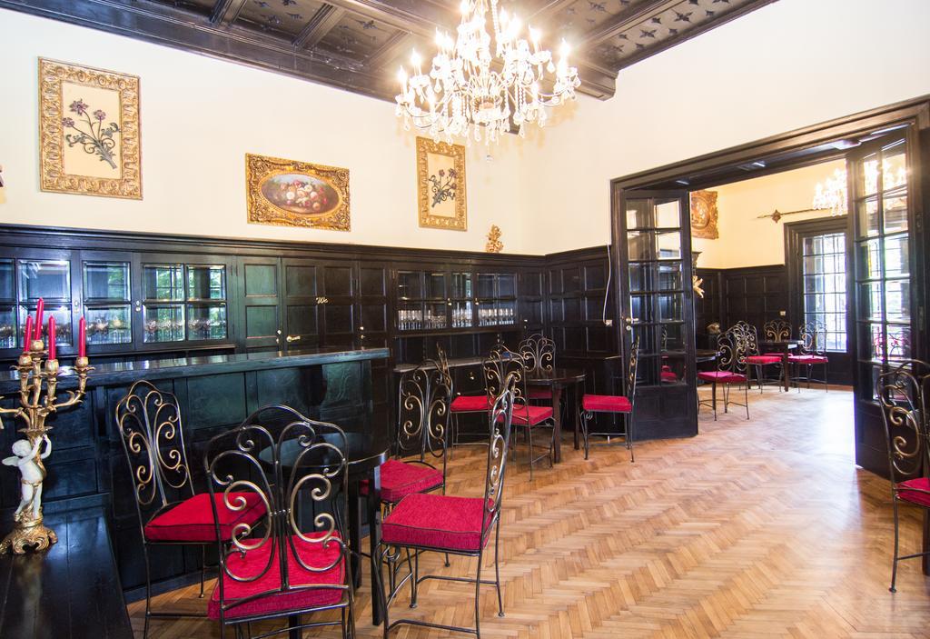 Casa Cu Farfurii Hotel Синая Екстериор снимка