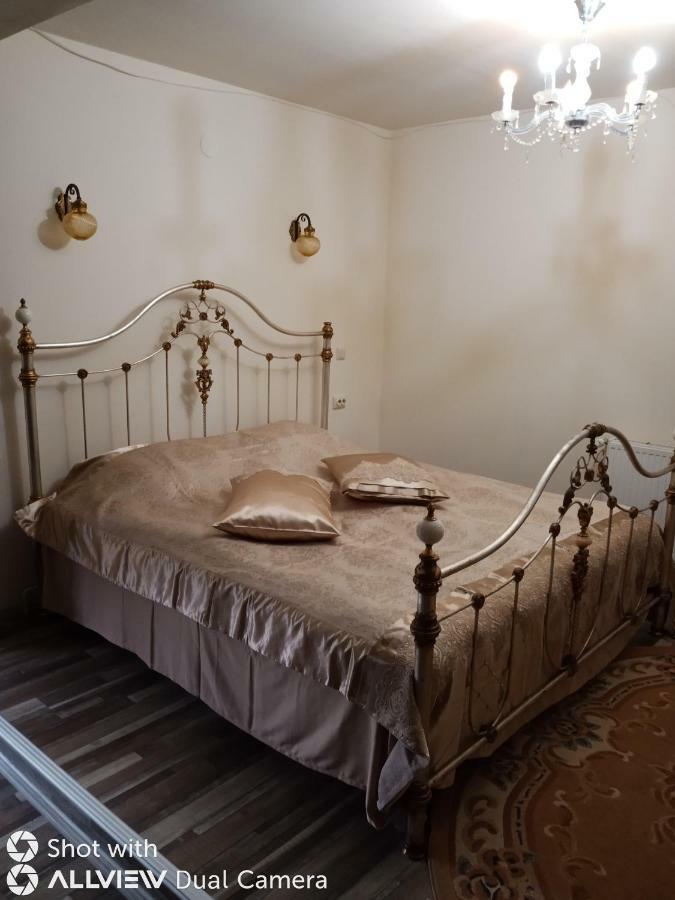 Casa Cu Farfurii Hotel Синая Екстериор снимка